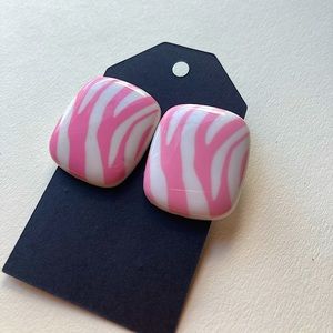 1980's Avon "Zebra Stripe" Pierced Earrings in pink! See photos & description!